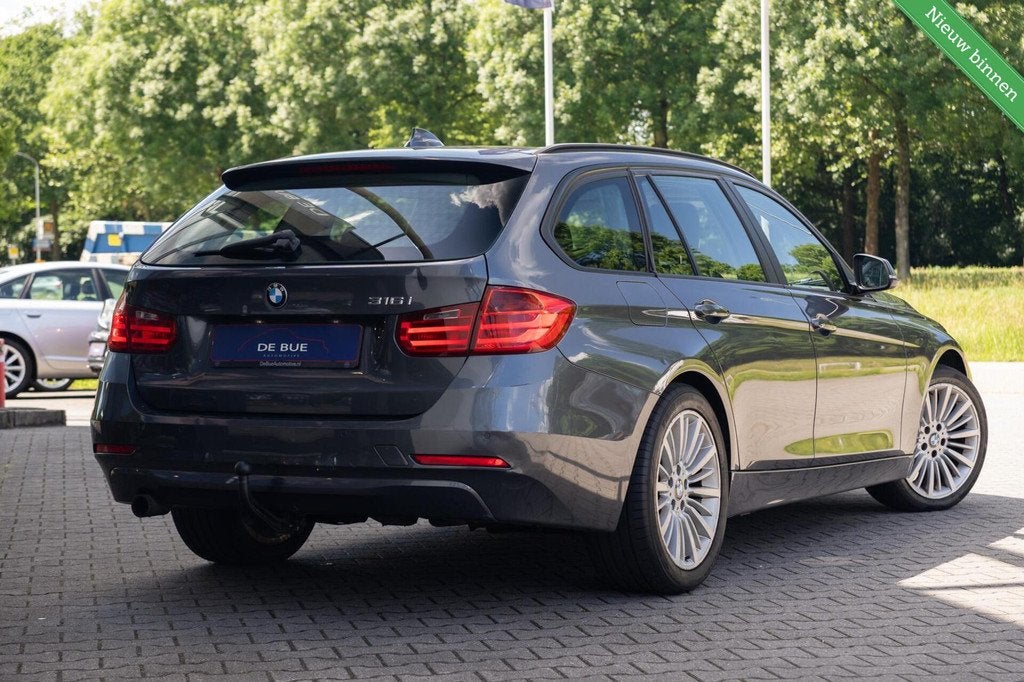 BMW 3-serie Touring 316i Automaat|2e Eig|Trekhaak|Stoelverwa, Auto's, BMW, Automaat, Gebruikt, 4 cilinders, 1445 kg