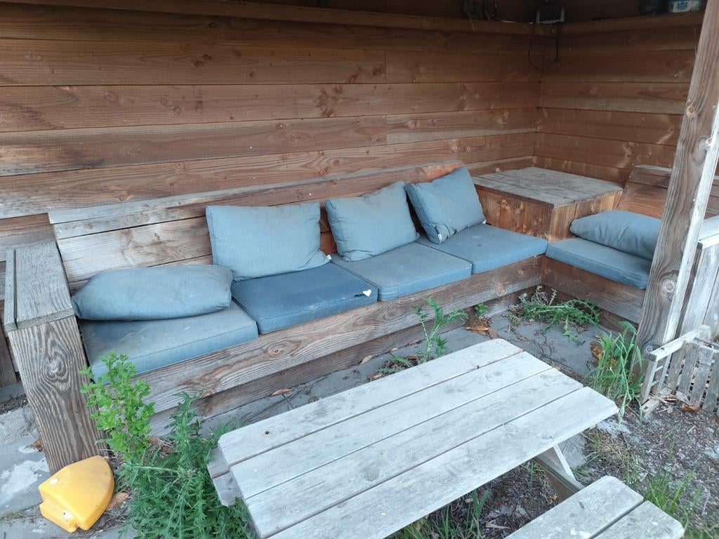 Loungeset met kussens en tafeltje, opbergruimte, Ophalen, Gebruikt, Hout, Loungeset