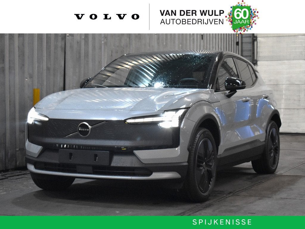 Volvo EX30 Cross Country 200 kW Pure Electric 2WD Plus, 0 cilinders, Lane Keeping Assist, Zwart, EX30