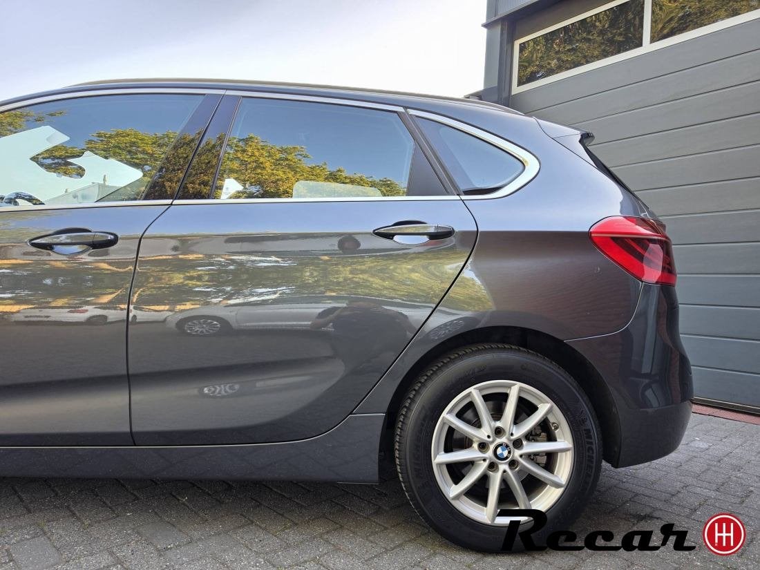 BMW 2-serie Active Tourer - 218i Centennial High Executive/1, Auto's, Automaat, 1345 kg, 136 pk, Gebruikt