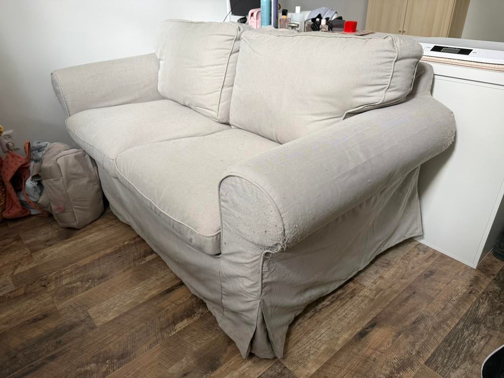 Ektorp 2-zits lichtbeige ZGAN, Huis en Inrichting, Ophalen, Driepersoons, 75 tot 100 cm, Zo goed als nieuw