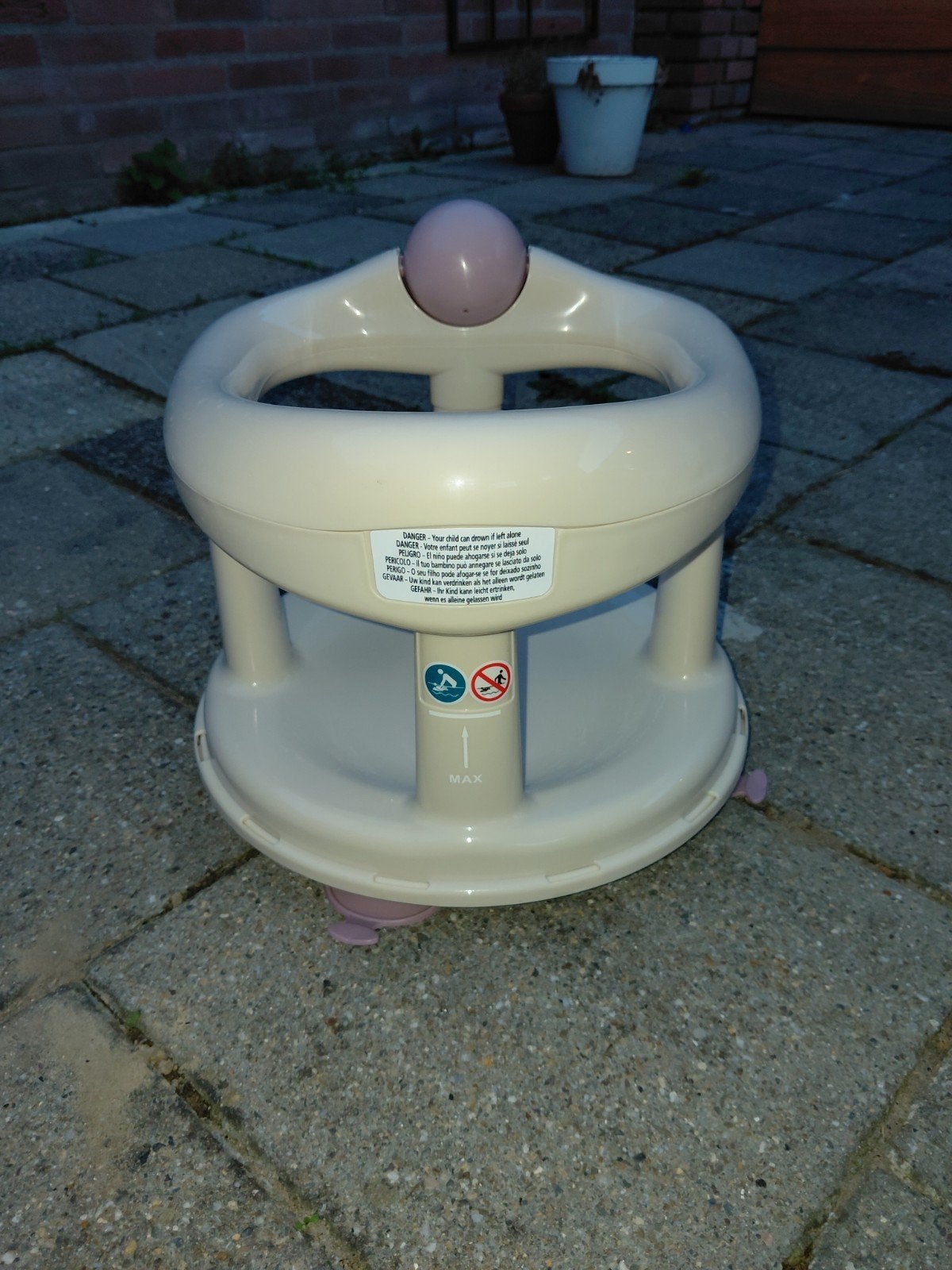 Baby badzitje met zuignappen, Gebruikt, Badzitje of Badring, Standaard, Ophalen