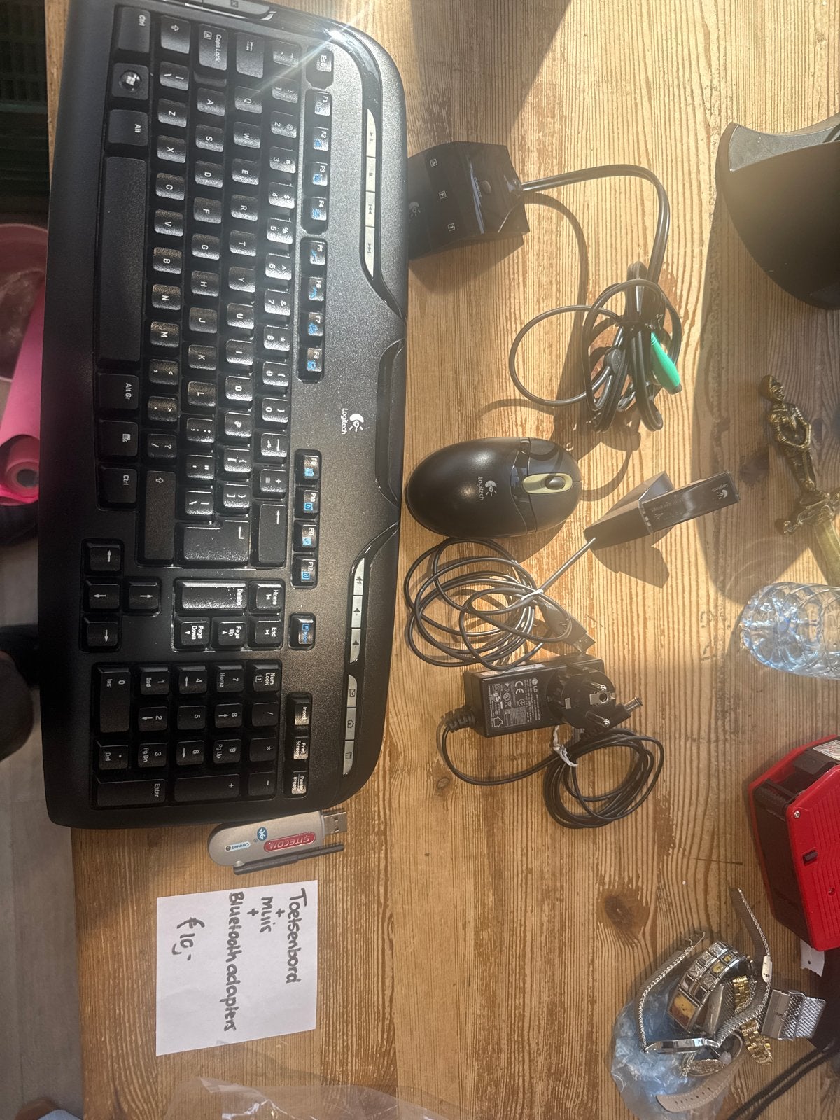 Logitech draadloos toetsenbord en muis set met Bluetooth, Gebruikt, Draadloze ontvanger, Ophalen of Verzenden, Draadloos