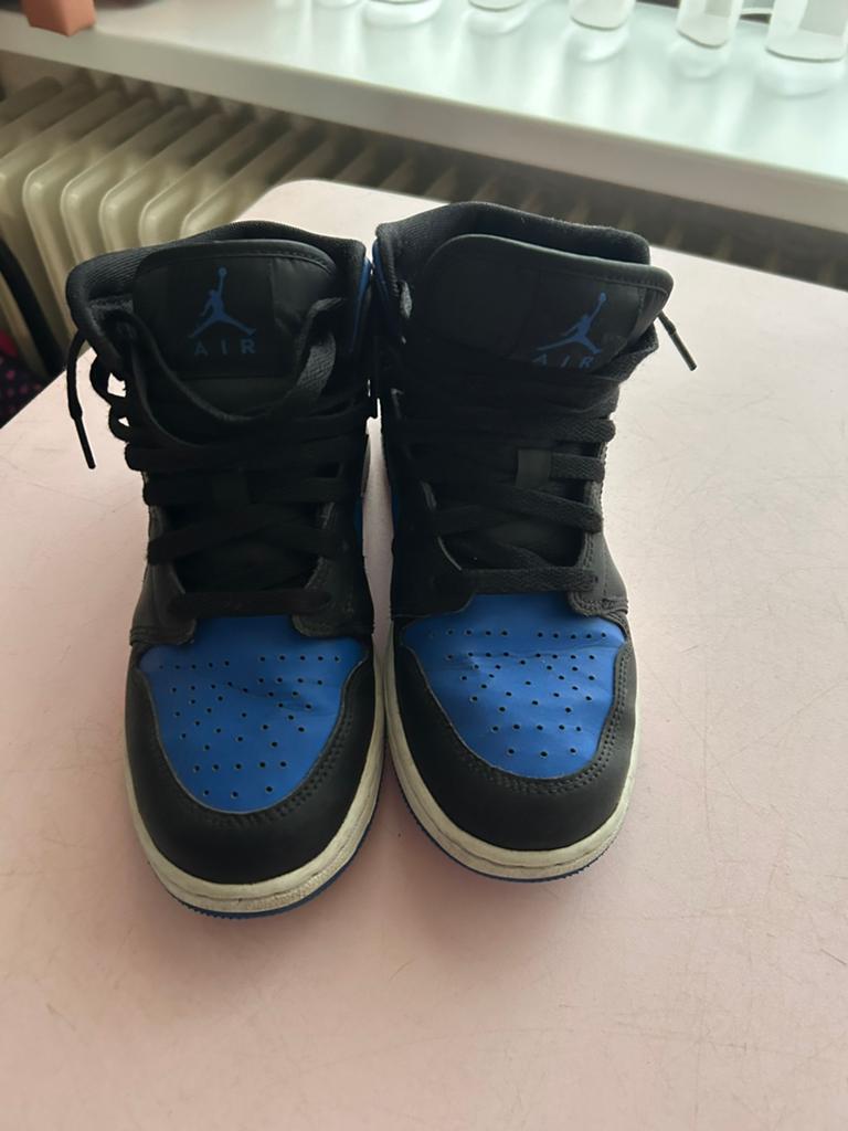 Jordans 37,5, Ophalen of Verzenden, Zo goed als nieuw, Jongen of Meisje, Laarzen
