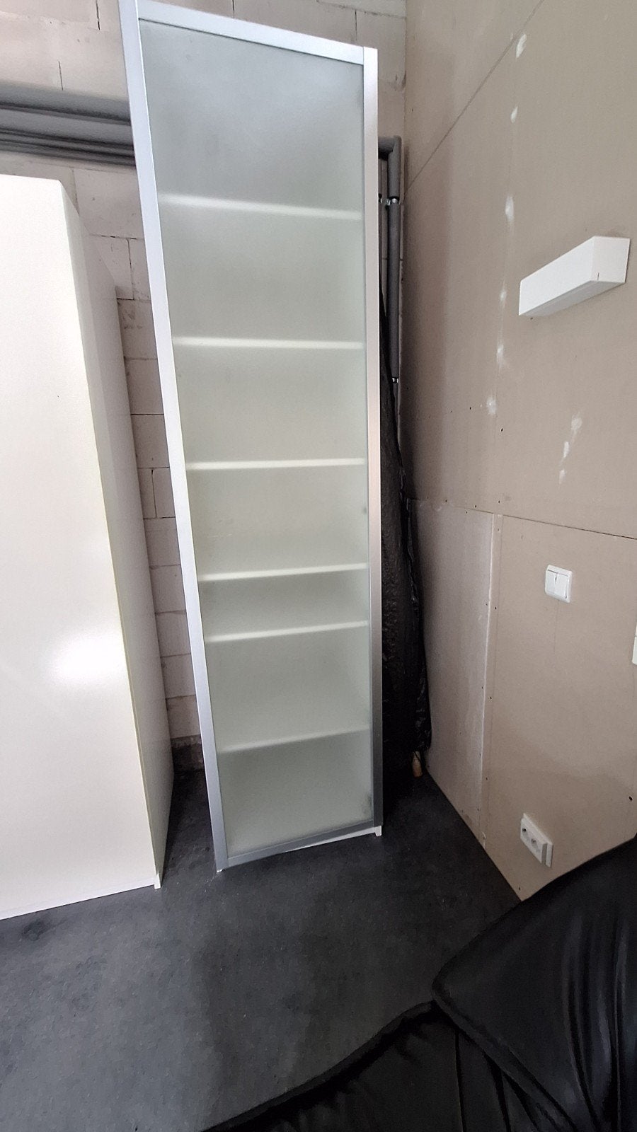 IKEA Kast met Matglazen Deur - 236x60x60 cm, Ophalen, Met deur(en), Modern, functioneel, 200 cm of meer