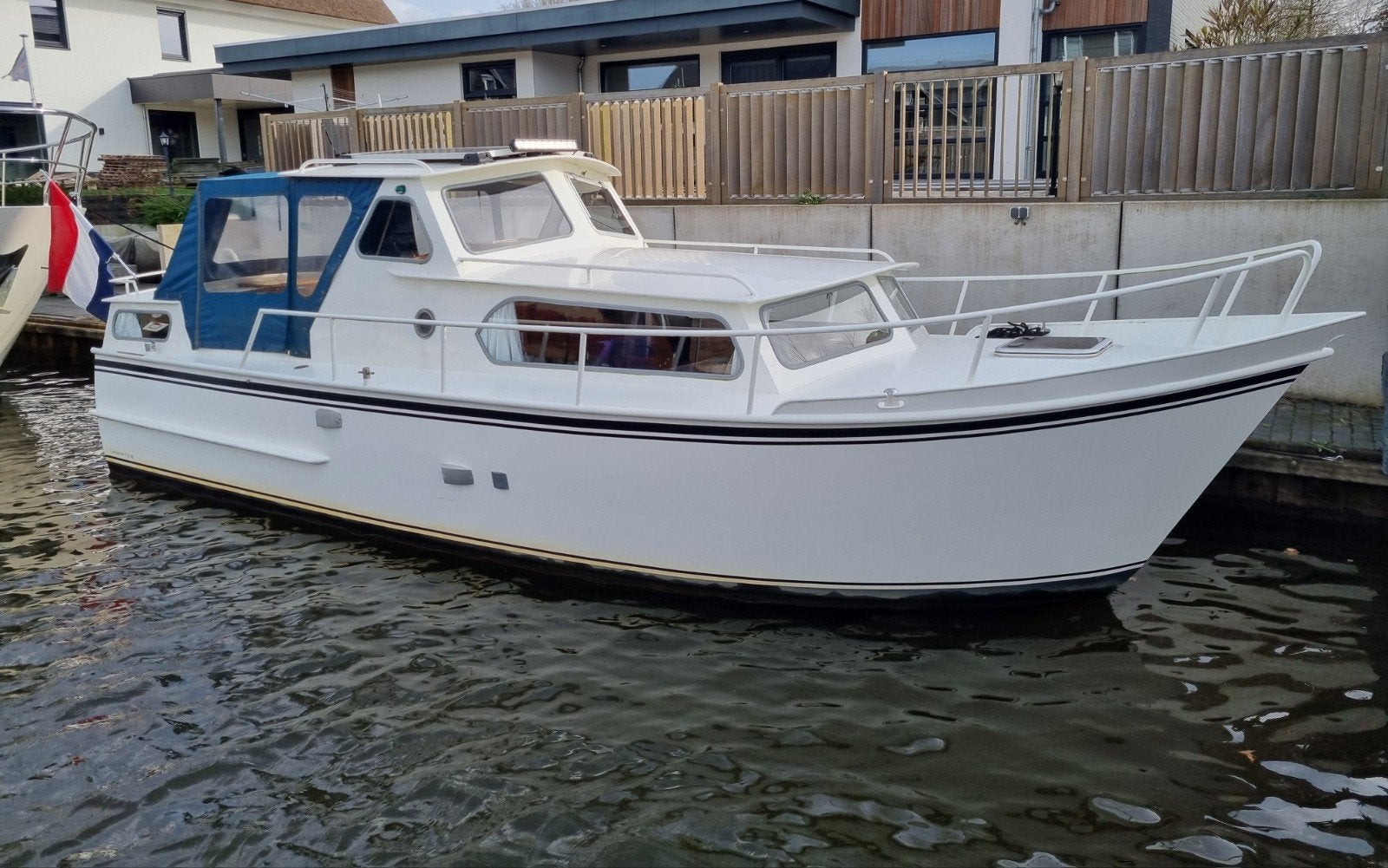 Curtevenne 830 AK – Nieuwe boegschroef (veel vernieuwd), Koelkast, 9 m, Gebruikt, Binnenboordmotor
