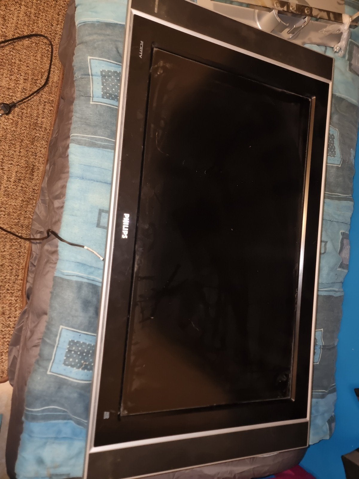 Philips LCD TV met standaard - Gebruikt, Ophalen of Verzenden