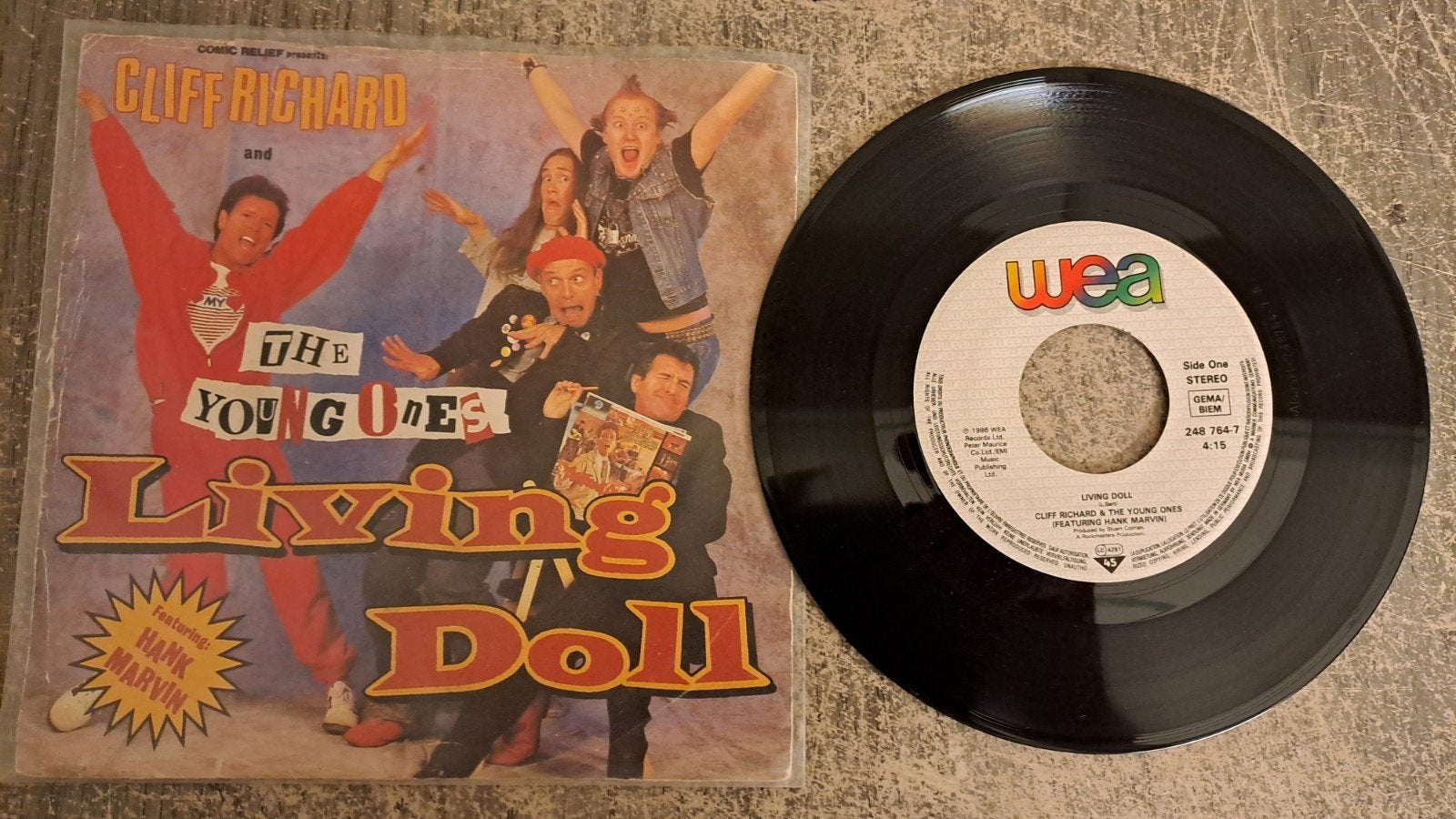 Cliff richard and the young ones  - living doll, Gebruikt, 7 inch, Single, Pop