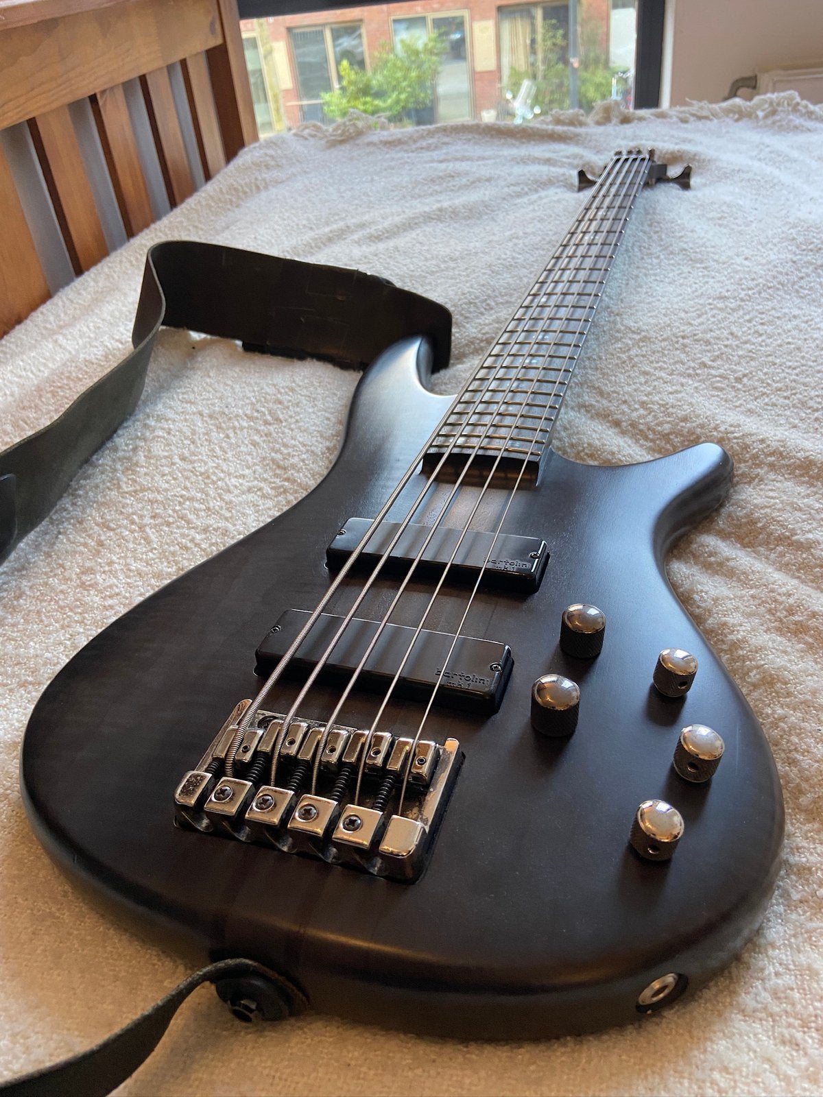 Ibanez SR 905, Ophalen, Gebruikt