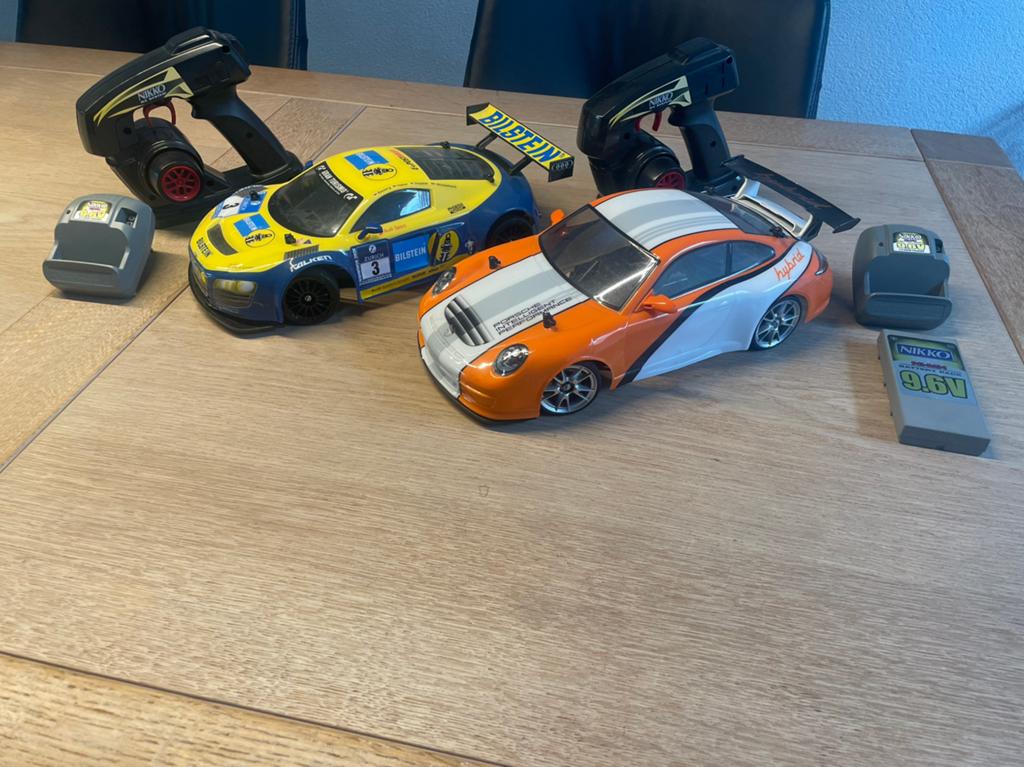 Nikon evo pro line RC Auto's met afstandsbediening+baterije, Hobby en Vrije tijd, Modelbouw | Radiografisch | Auto's, Gebruikt
