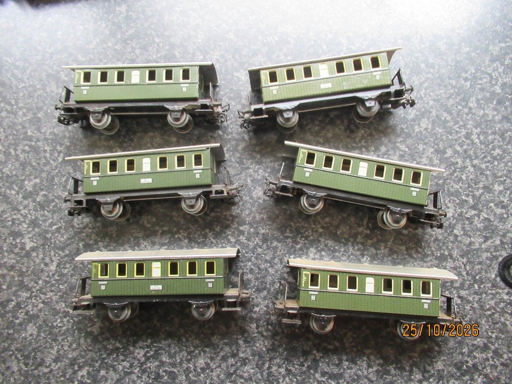 6 MARKLIN PERSONENRIJTUIGEN-DONDERBUSSEN -DB-TYPE 4040/ 4051, Wisselstroom, Wagon, Ophalen of Verzenden, Zo goed als nieuw