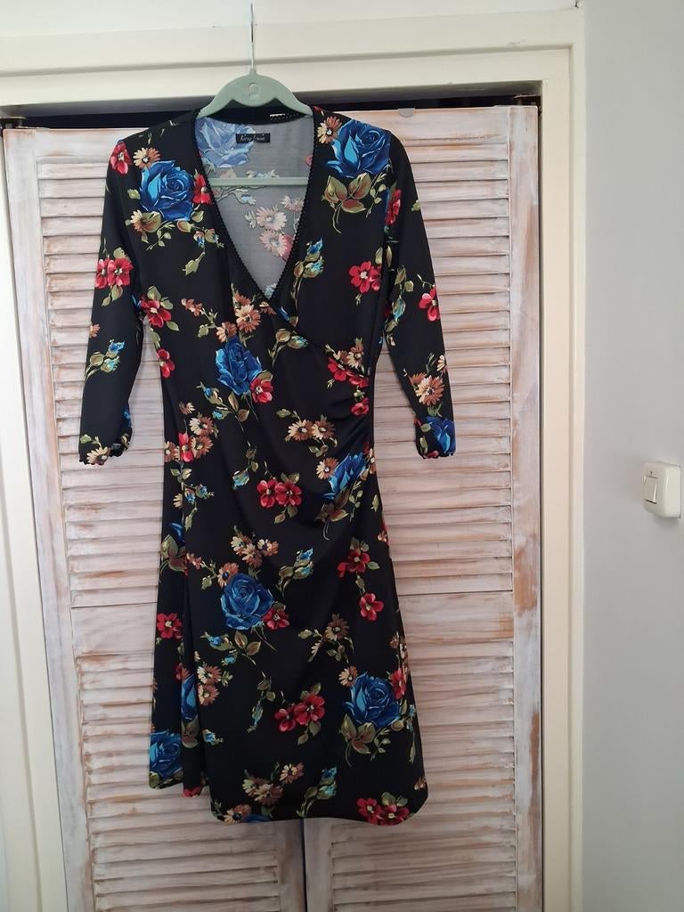 King Louie cross dress, Kleding | Dames, Jurken, Zwart, Zo goed als nieuw, King Louie, Onder de knie