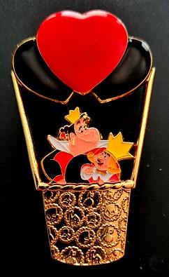 Disney Luchtballon Hartenkoningin en Koning pin, Verzenden, Overige figuren, Nieuw, Beeldje of Figuurtje