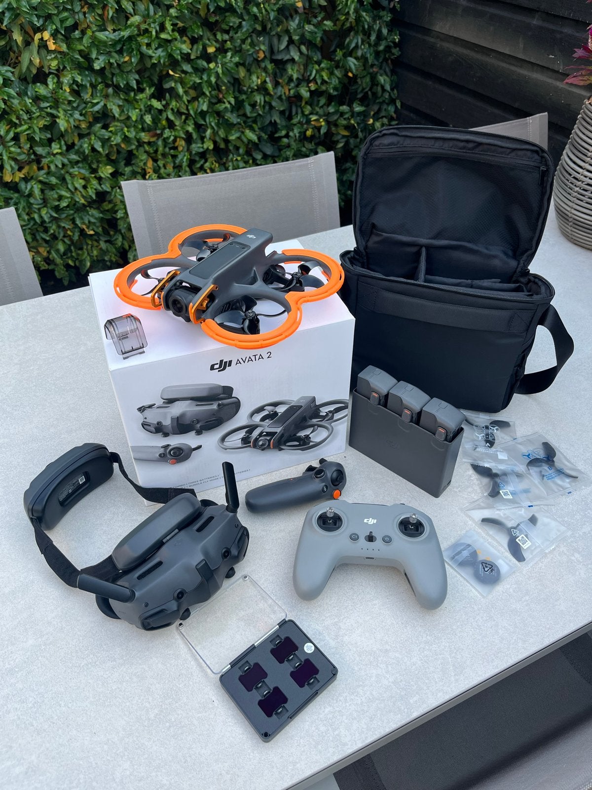 DJI Avata 2 Fly More Combo met Goggles 3 en RC Motion 3, Gebruikt, Cameradrone, 15 tot 30 minuten, 1 tot 5 kilometer