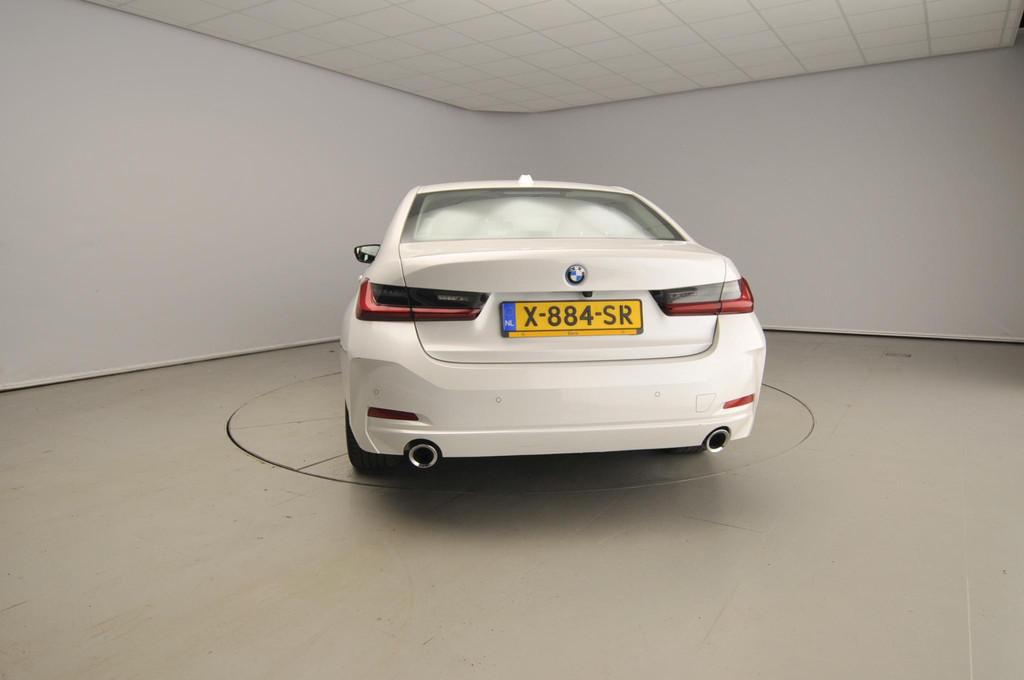 BMW 3 Serie Sedan 320e | LED | Leder | Navigatie | Sportstoe, Auto's, BMW, Achterwielaandrijving, Gebruikt, Euro 6, 4 cilinders