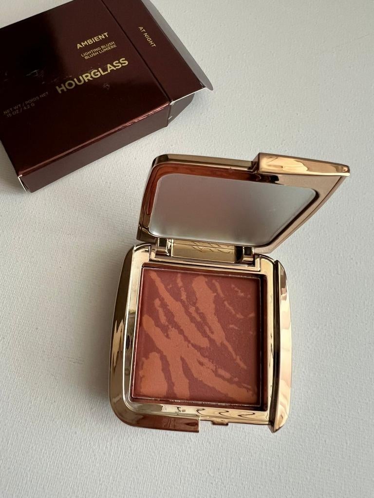 Hourglass Ambient Lighting Blush - At Night, Sieraden, Tassen en Uiterlijk, Uiterlijk | Cosmetica en Make-up, Wangen, Bruin, Ophalen of Verzenden