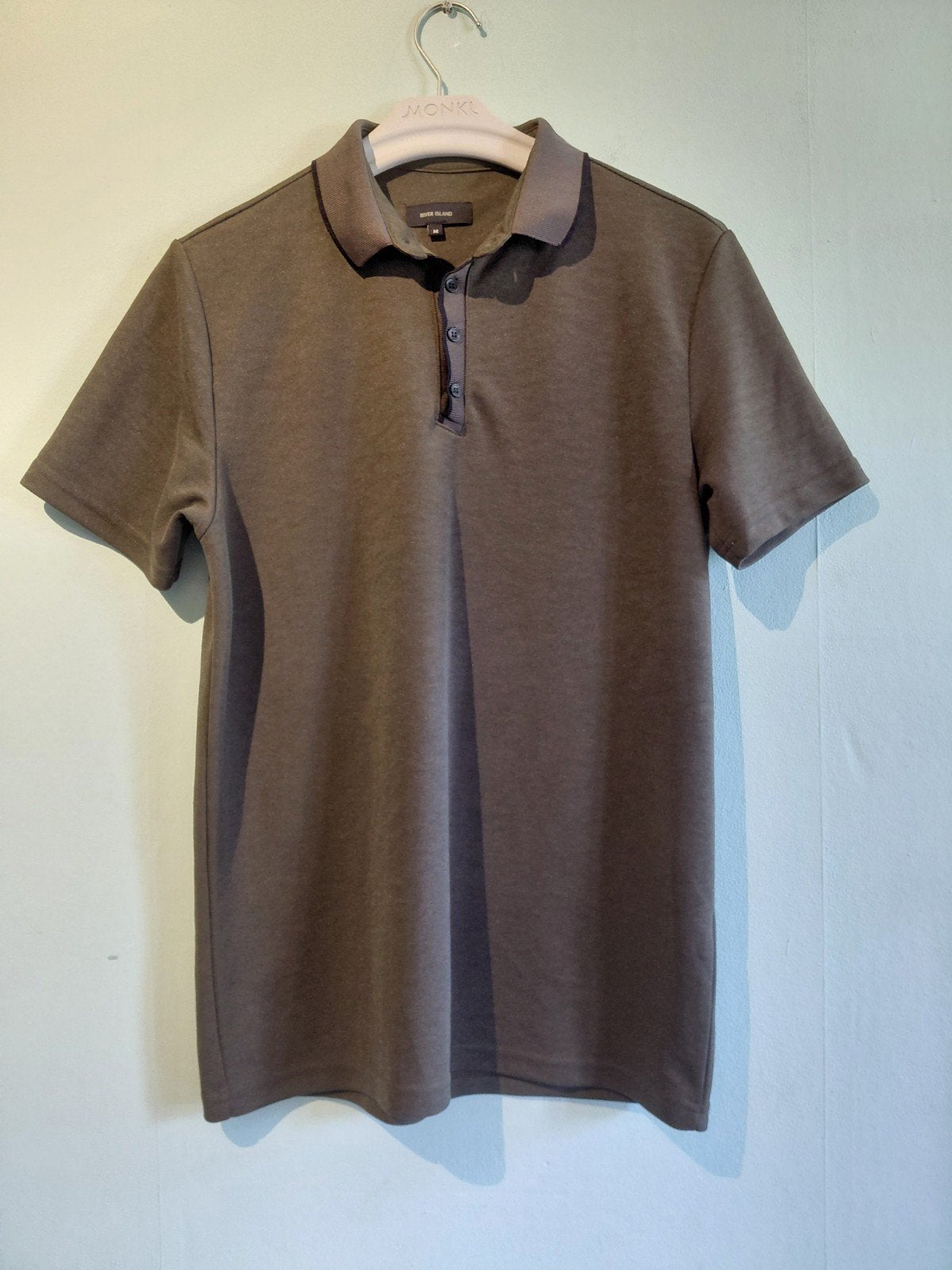 River Island Polo Shirt Maat M - Zo goed als nieuw, Bruin, Maat 48/50 (M), Ophalen of Verzenden, Zo goed als nieuw