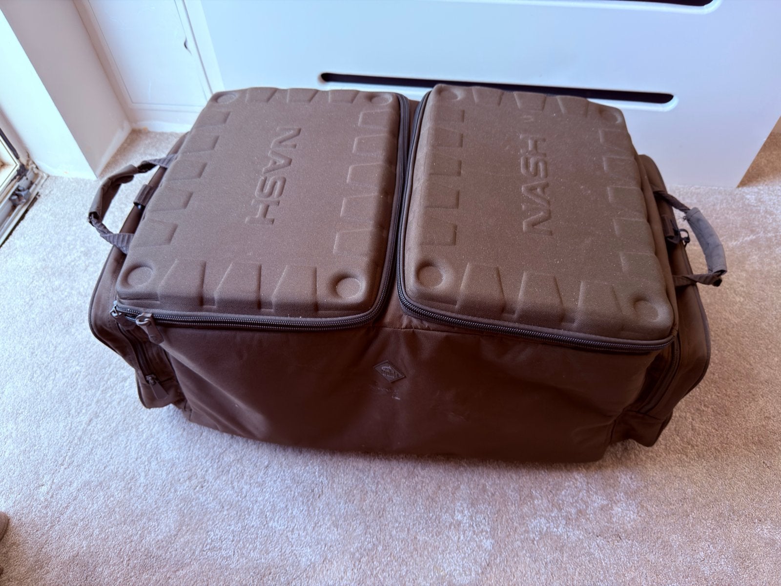 Nash Tackle Bag - Ruime en stevige vistas, Ophalen, Gebruikt, Koffer of Tas