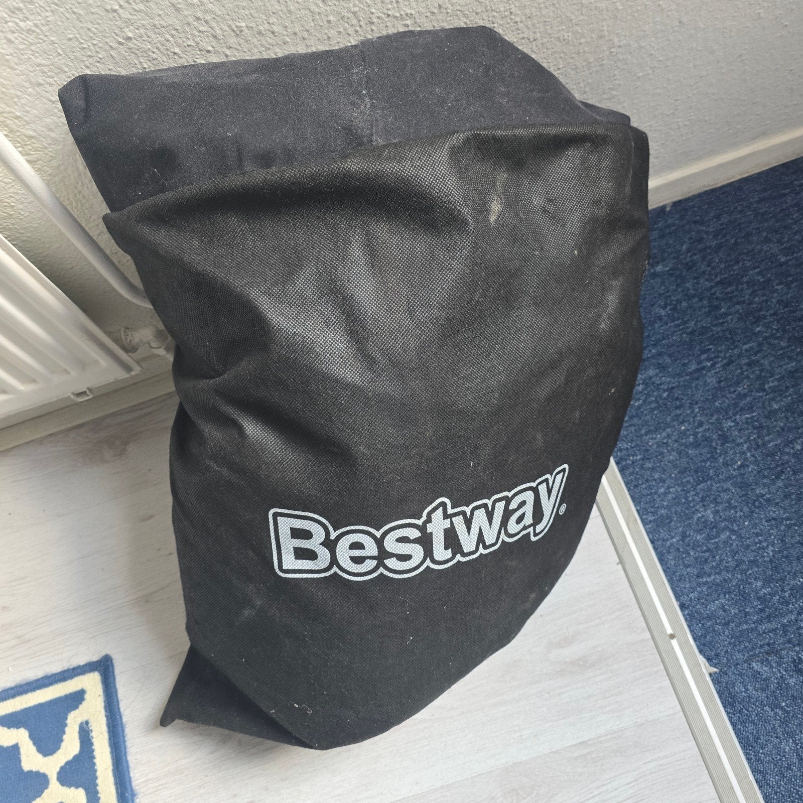 Bestway tweepersoons luchtbed met elektrische pomp, Ophalen