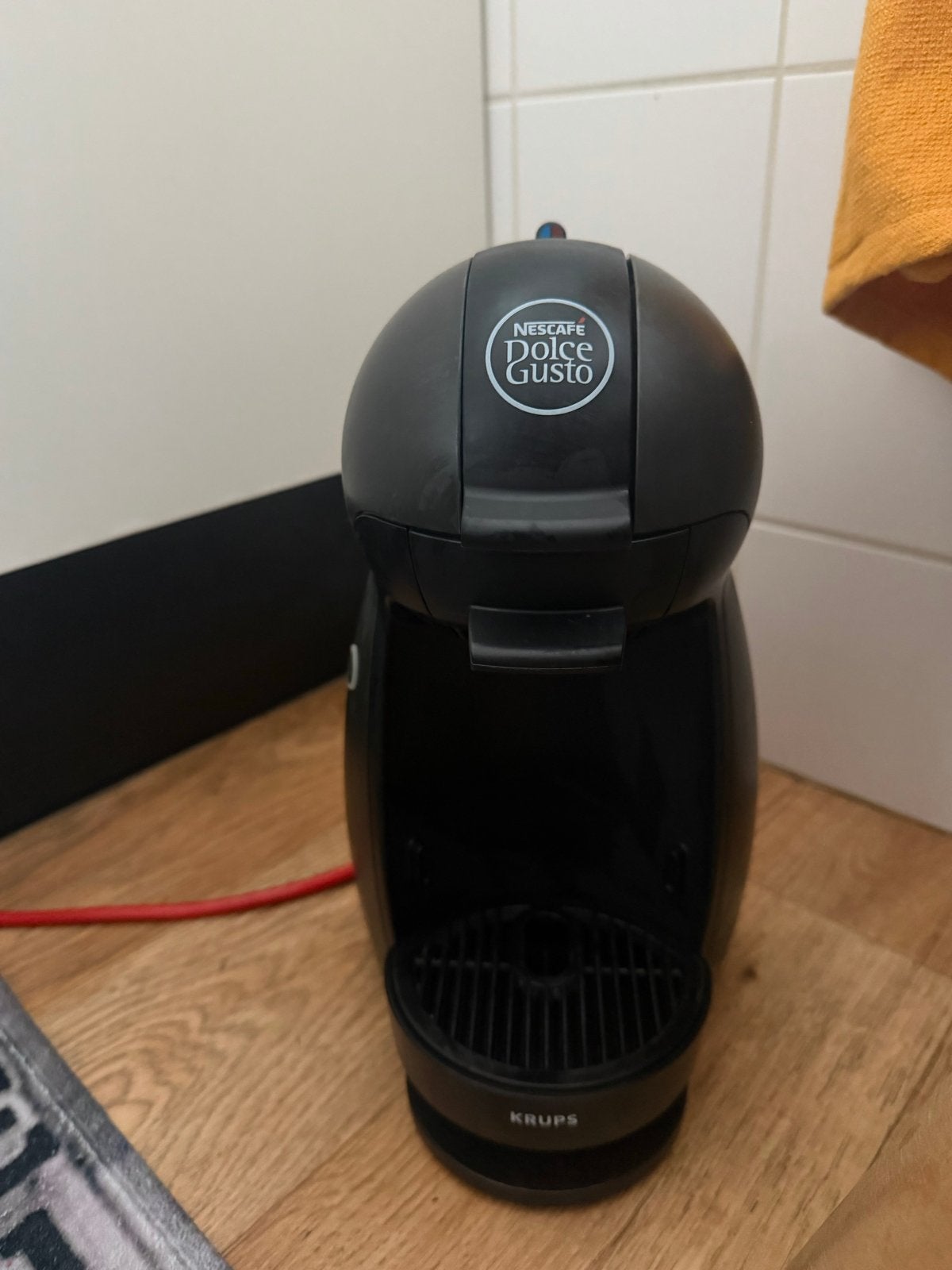Nescafé Dolce Gusto Krups koffiezetapparaat, Koffiepads en cups, Gebruikt, Koffiemachine, Ophalen of Verzenden