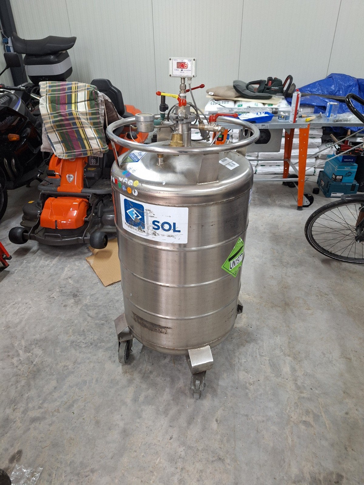 SOL Cryogene Tank 160liter  met Wielen en Digitale Display, Ophalen