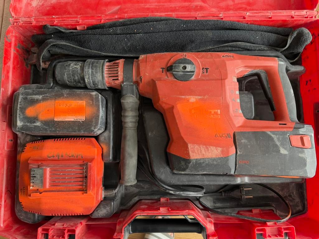 Hilti TE 60 - A22 SDS Max Combihamer en Boormachine, Ophalen, Zo goed als nieuw, Boor- en/of Breekhamer