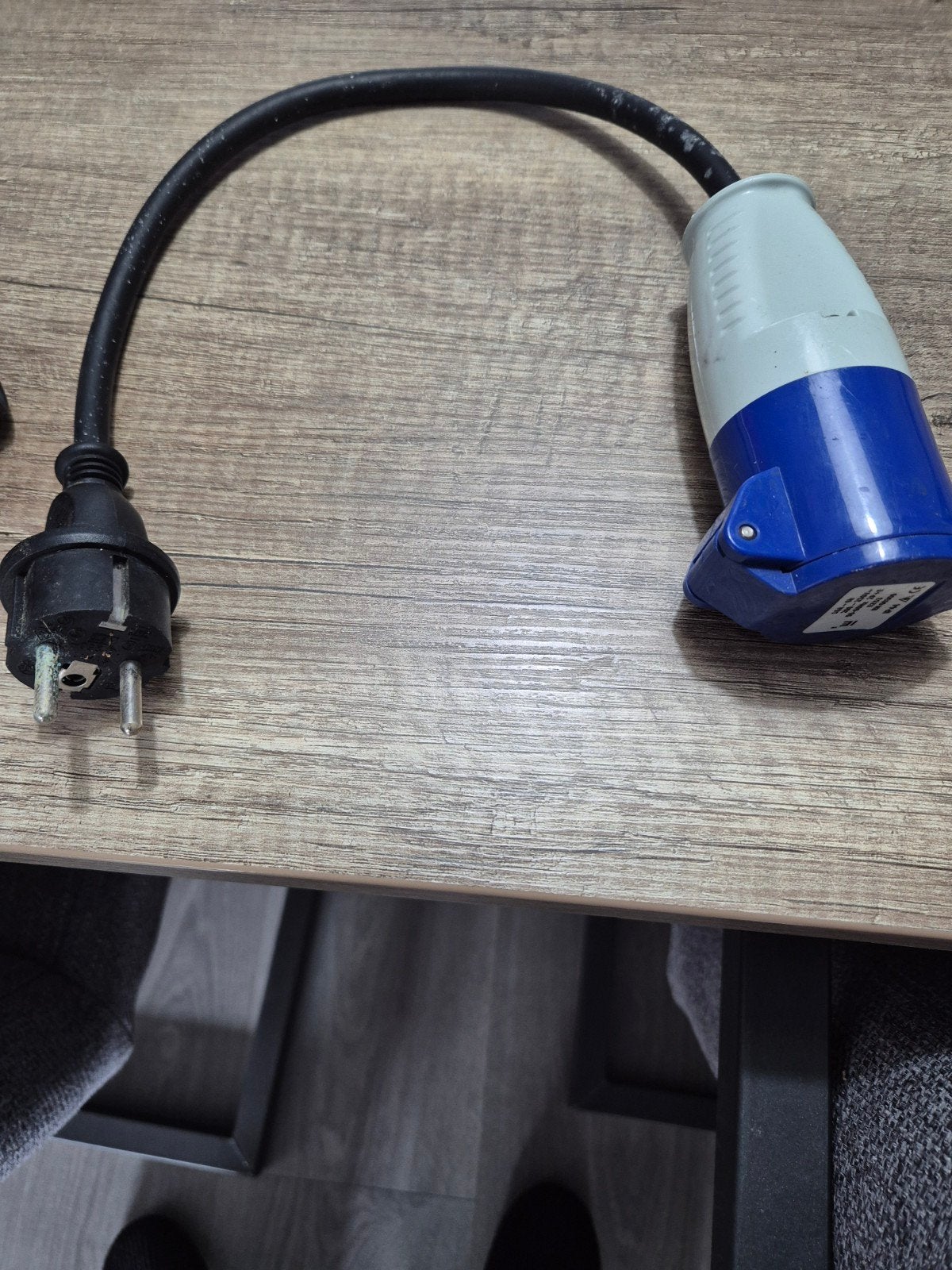 Verloopkabel CEE 16A naar Schuko stekker - 200-250V, Ophalen, Gebruikt, Overige merken, Kabel of Snoer