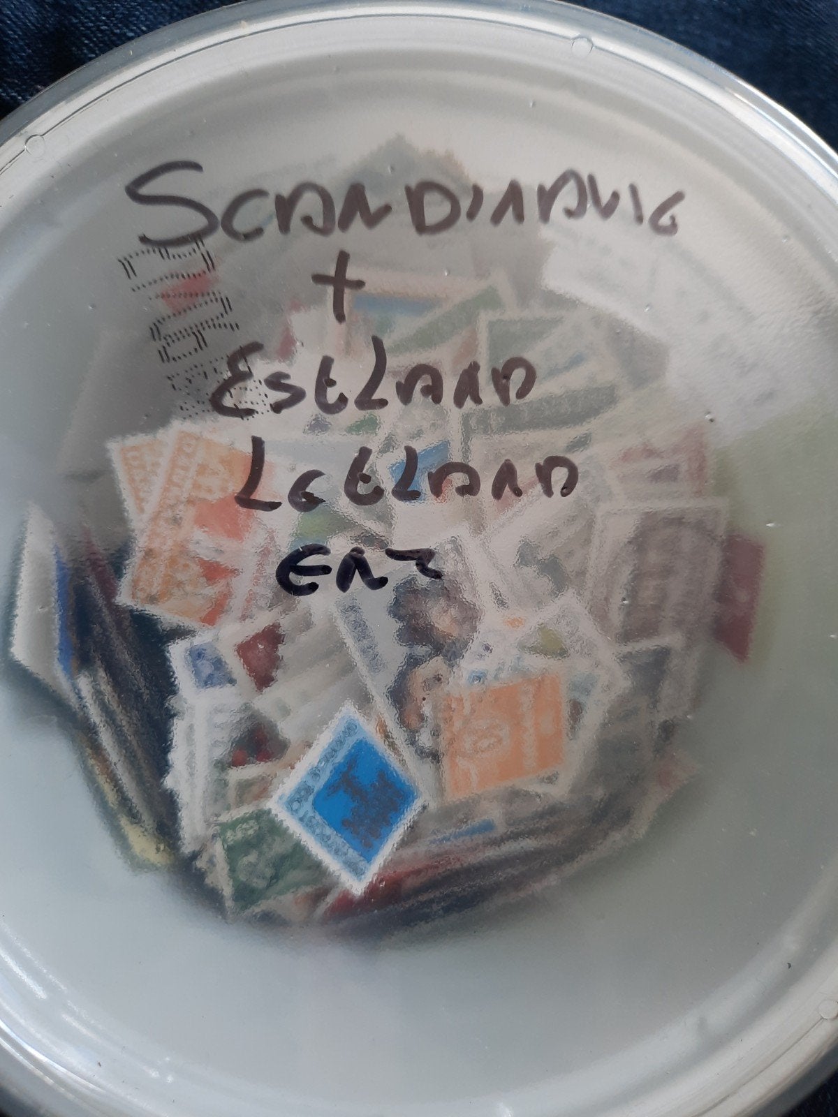 Doos met postzegels - Scandinavië, Estland, Letland, Verzenden, Denemarken, Gestempeld