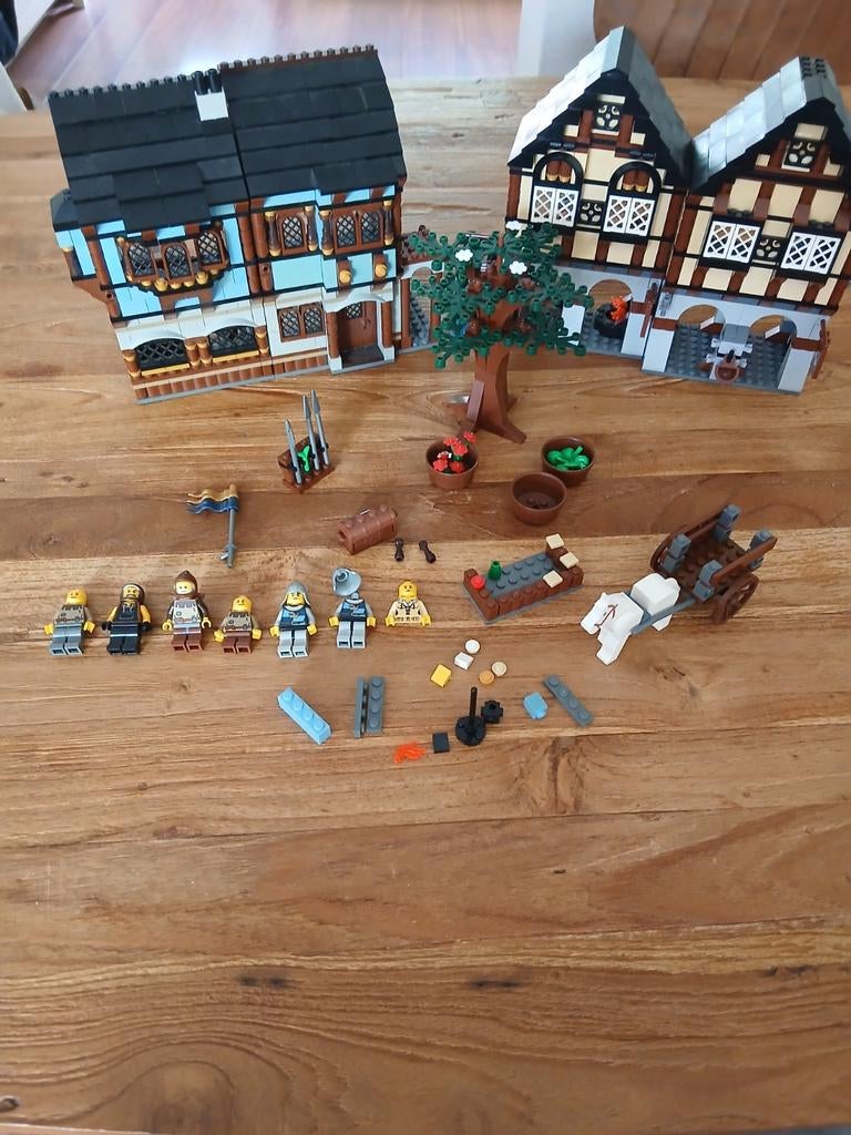 Lego Castle 10193 incompleet en verklMiddeleeuwse Markt Dorp, Inclusief minifiguren, Gebruikt, Lego, Ophalen of Verzenden