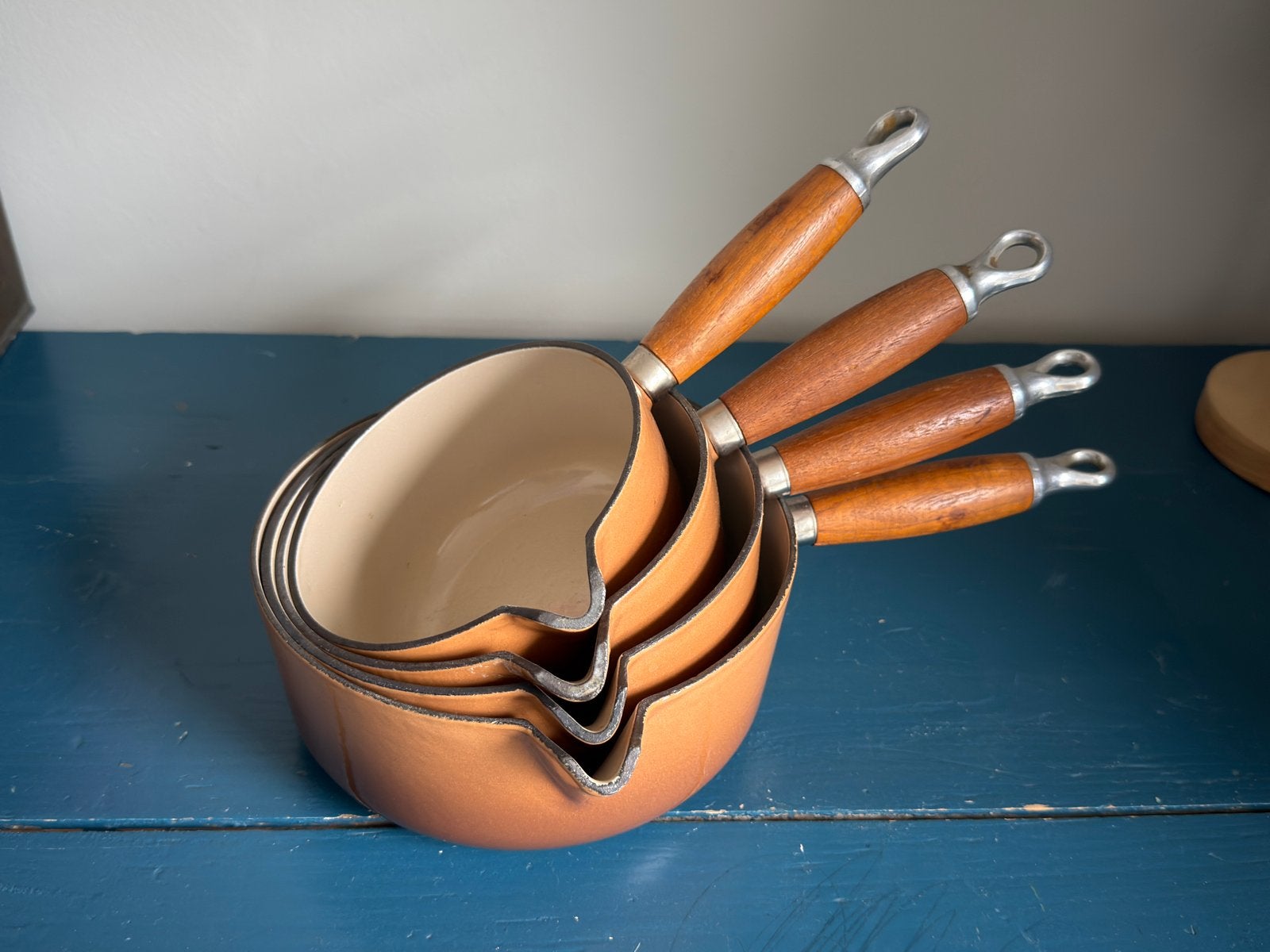 Set van 4 vintage Le Creuset pannen, geëmailleerd gietijzer, Ophalen of Verzenden, Zo goed als nieuw, Gietijzer, Koekenpan of Braadpan