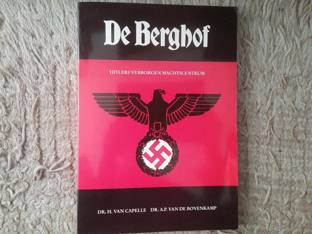 De Berghof - Hitlers verborgen machtscentrum (1994), Ophalen of Verzenden, Overige onderwerpen, Tweede Wereldoorlog, Gelezen