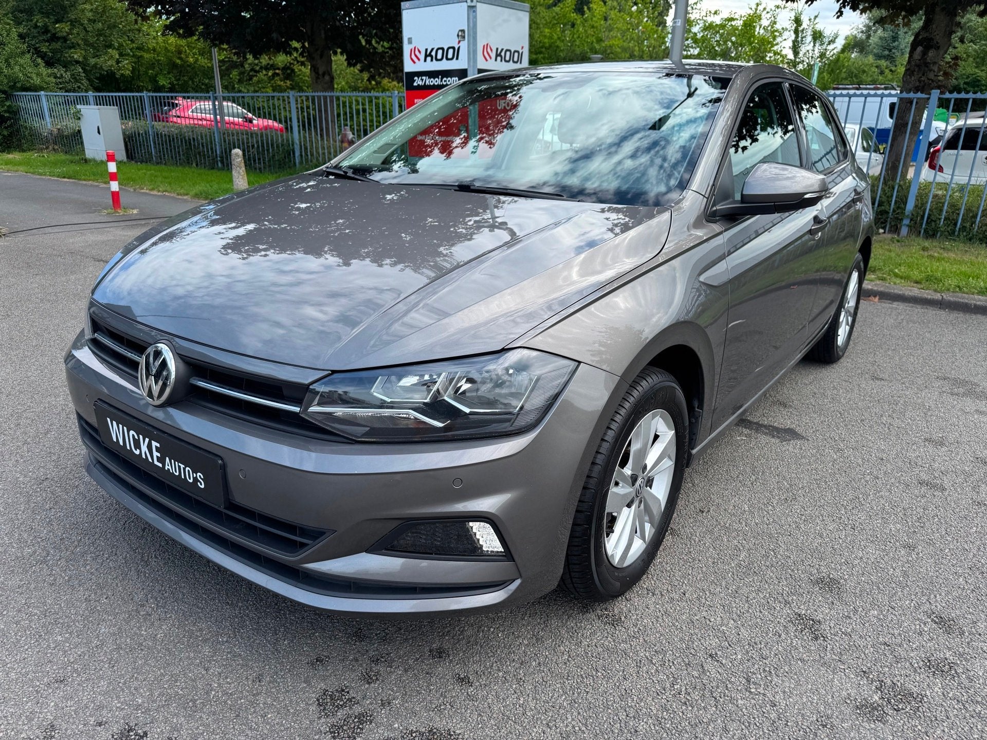 Volkswagen Polo 1.0 TSI Comfortline Navigatie PDC PDC Clima, Auto's, Volkswagen, Voorwielaandrijving, Gebruikt, Zwart, 95 pk
