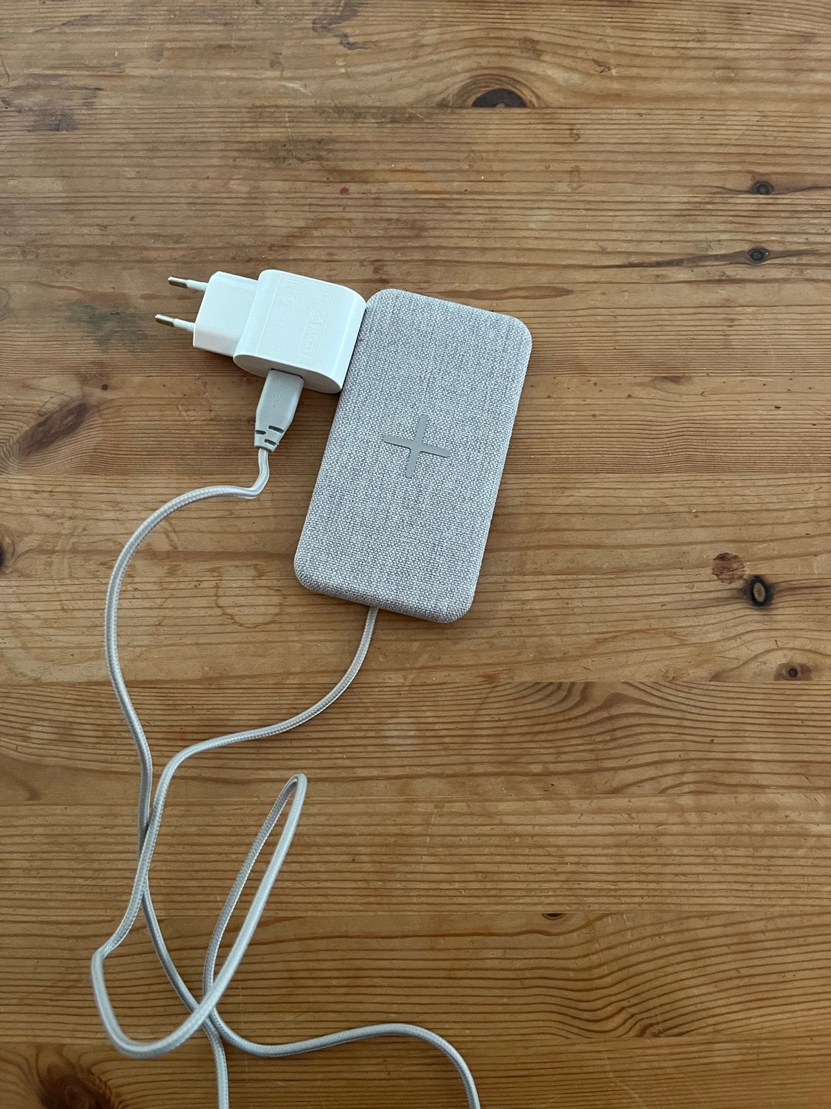 IKEA Draadloze Oplader - Universeel en Stijlvol, Universeel, IKEA, Draadloze oplader, Ophalen of Verzenden