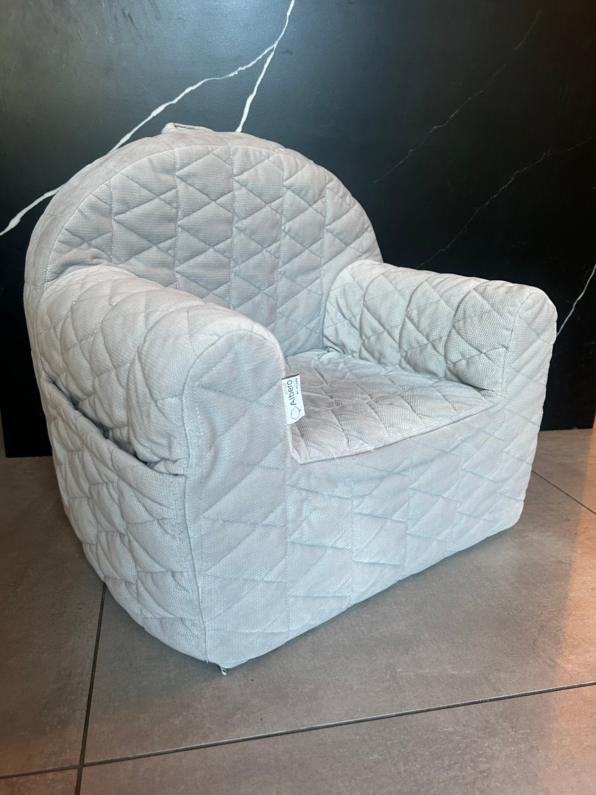 Kinderfauteuil Albero Mio velvet grijs kinderstoel, Ophalen, Zo goed als nieuw, Stoel