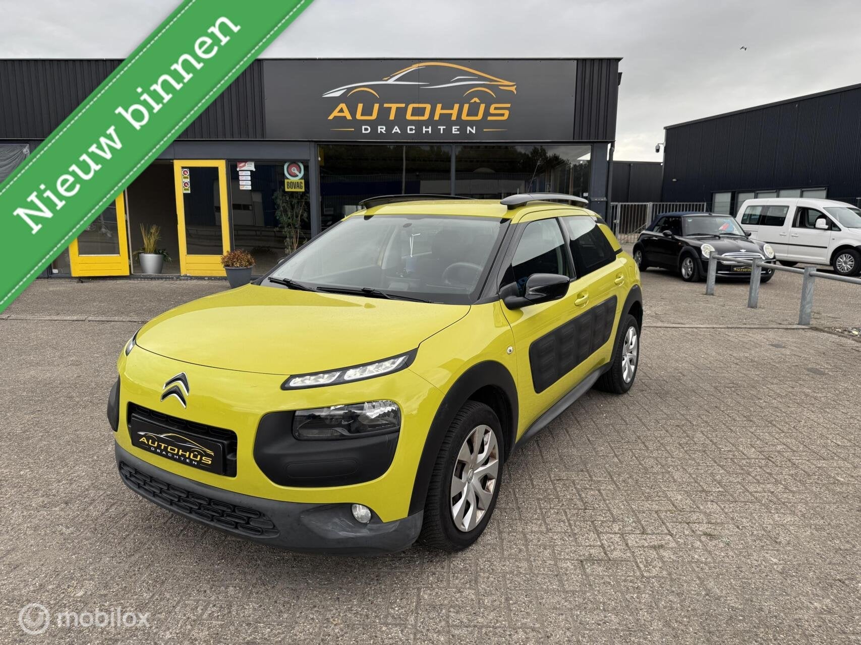 Citroen C4 Cactus 1.2 VTi Business navi Achteruitrijcamera C, Auto's, Voorwielaandrijving, Euro 5, Stof, Gebruikt