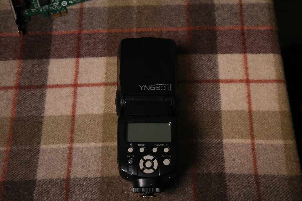 Yongnuo YN560-II, universele flitser, Yongnuo, Ophalen of Verzenden, Zo goed als nieuw, Opvouwbaar