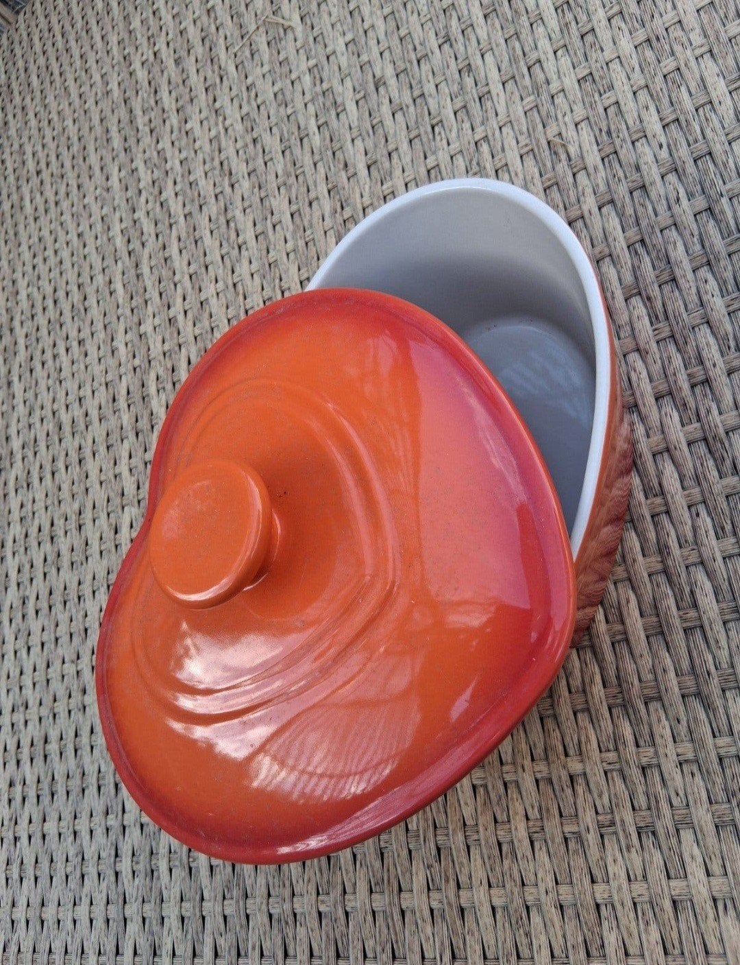 Gratis: Oranje Hartvormige stoofpot (ruilen voor chips), Ophalen, Gebruikt, Voorraadpot, Steen/keramiek