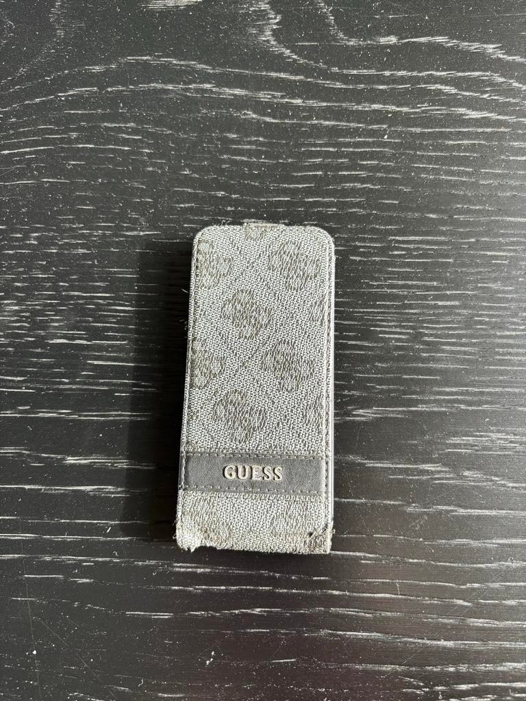 Gebruikt Guess iPhone hoesje, Ophalen of Verzenden, Flipcase, Rondom bescherming, Gebruikt