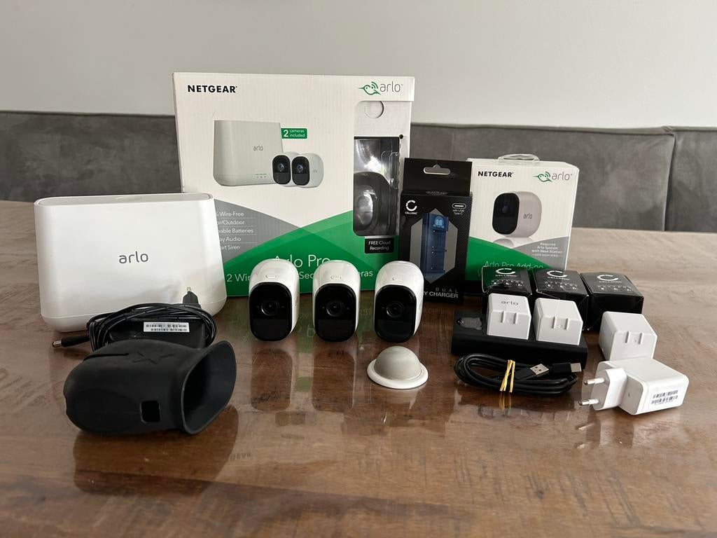 Complete set Arlo Pro camerasysteem, Audio, Tv en Foto, Videobewaking, Ophalen