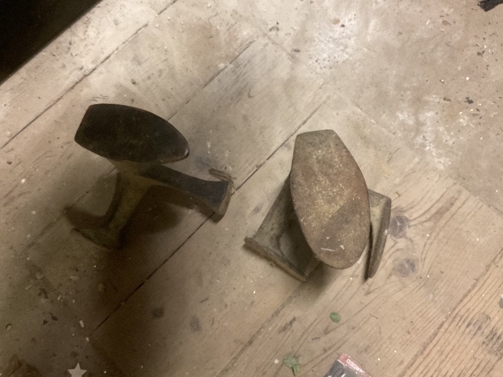Schoenmaker aambeeld, Ophalen