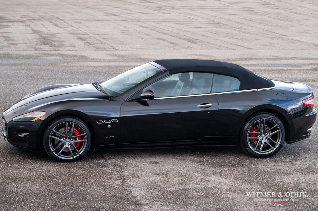 Maserati GranCabrio 4.7 39.000km (bj 2010, automaat), Auto's, Maserati, Automaat, Achterwielaandrijving, Gebruikt, Parkeersensor