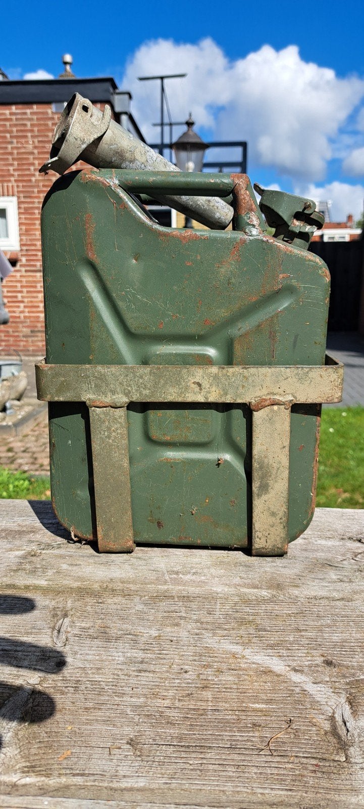 Kleine jerrycan met houder, Ophalen of Verzenden, Overige soorten, Nederland