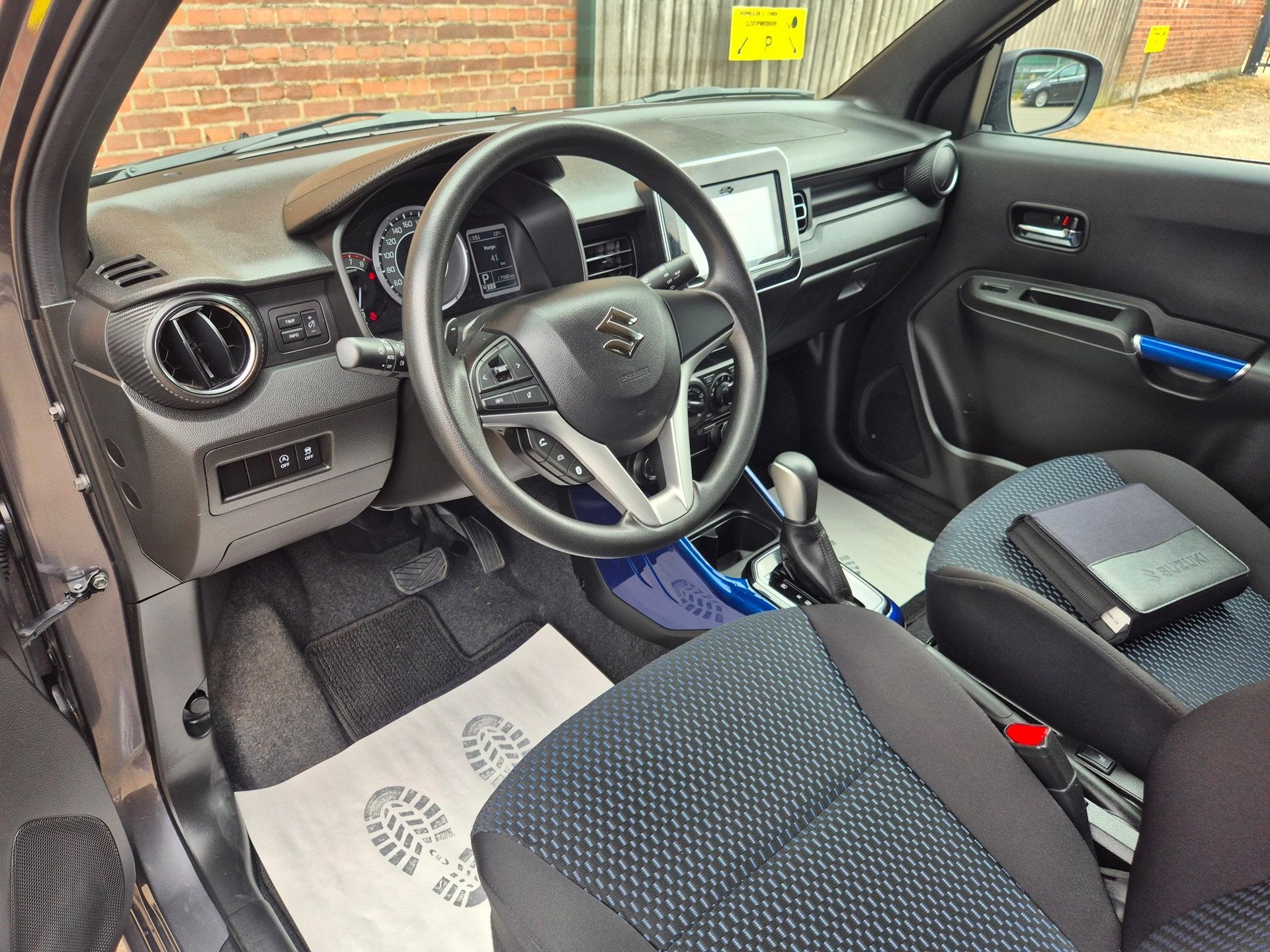 Suzuki Ignis 1.2 Smart Hybrid Select Automaat Navi, Camera, 83 pk, Stof, Gebruikt, Zwart