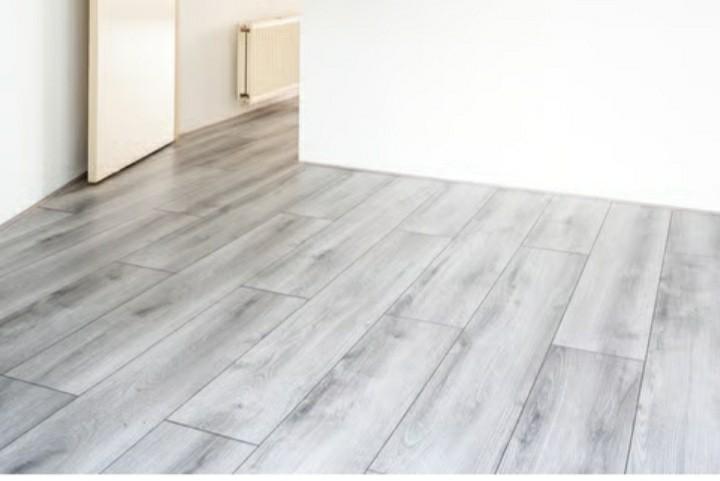 Laminaat grijs NIEUW Gamma ca 35m2, Ophalen, Nieuw, 25 tot 50 m², Grijs