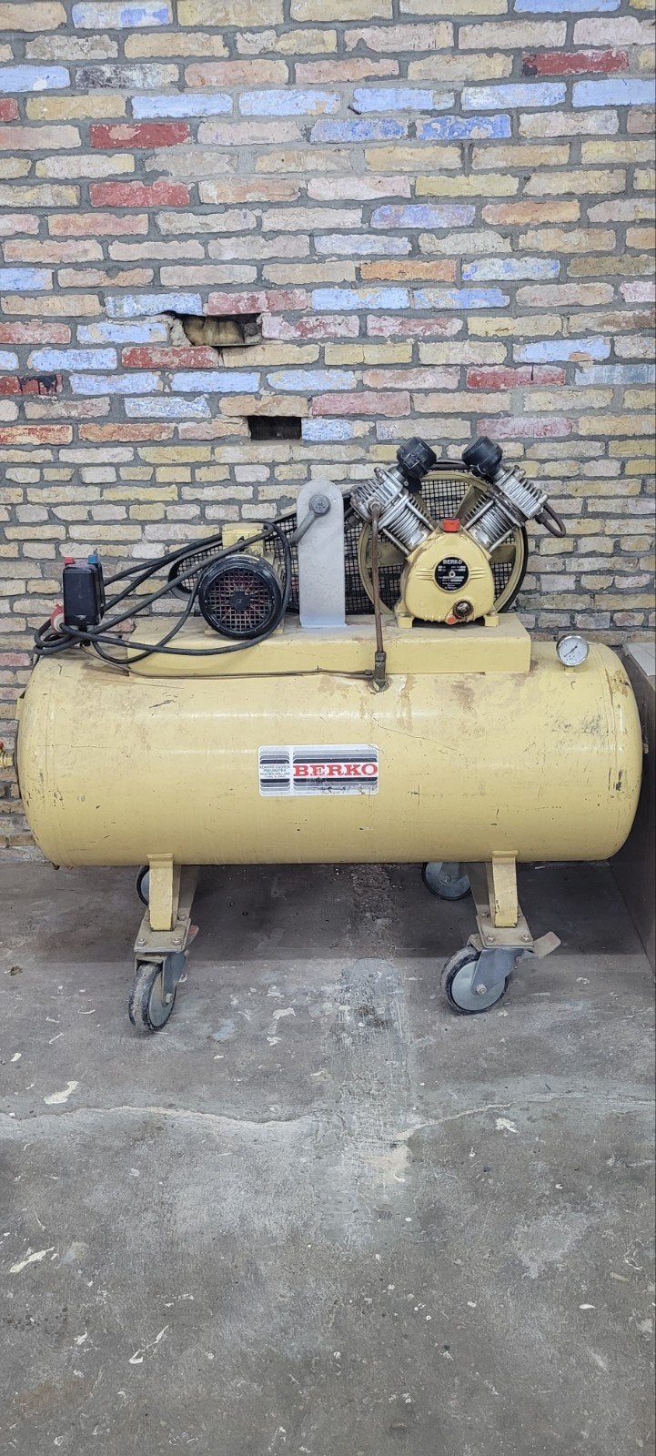 Berko Compressor 2.2 kW - 10 Bar - 100 liter tank, Ophalen
