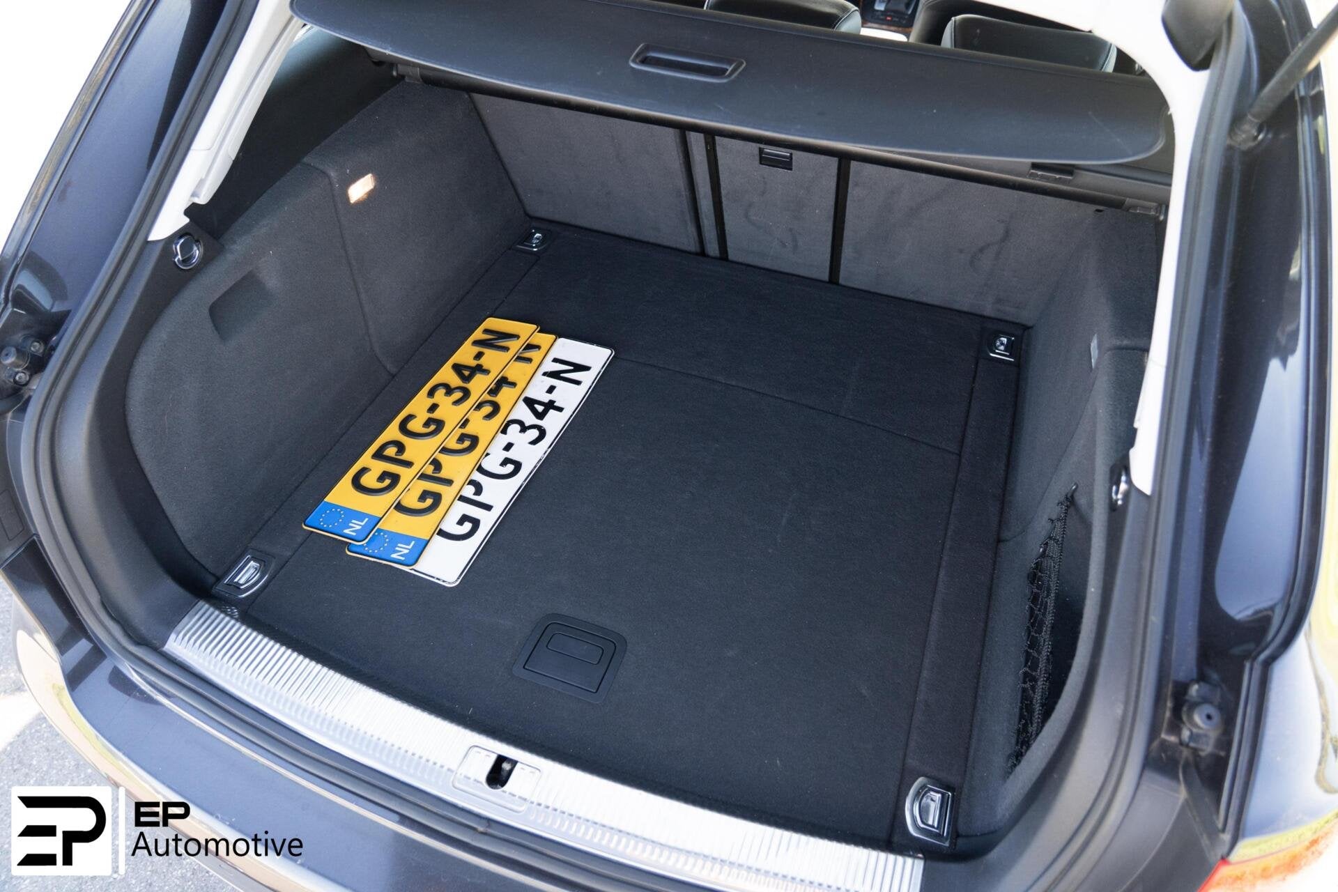 AUDI A4 ALLROAD 3.0 V6 TDI QUATTRO 239ch - BVA 7 - CUIR/ALCANTARA - JANTES 19" - ATTELAGE - SIÈGES CHAUFFANTS