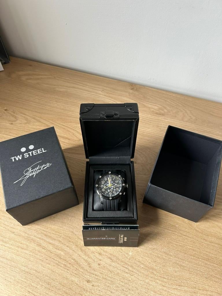 TW Steel Special Edition Emerson Fittipaldi, Staal, Polshorloge, Kunststof, Zo goed als nieuw