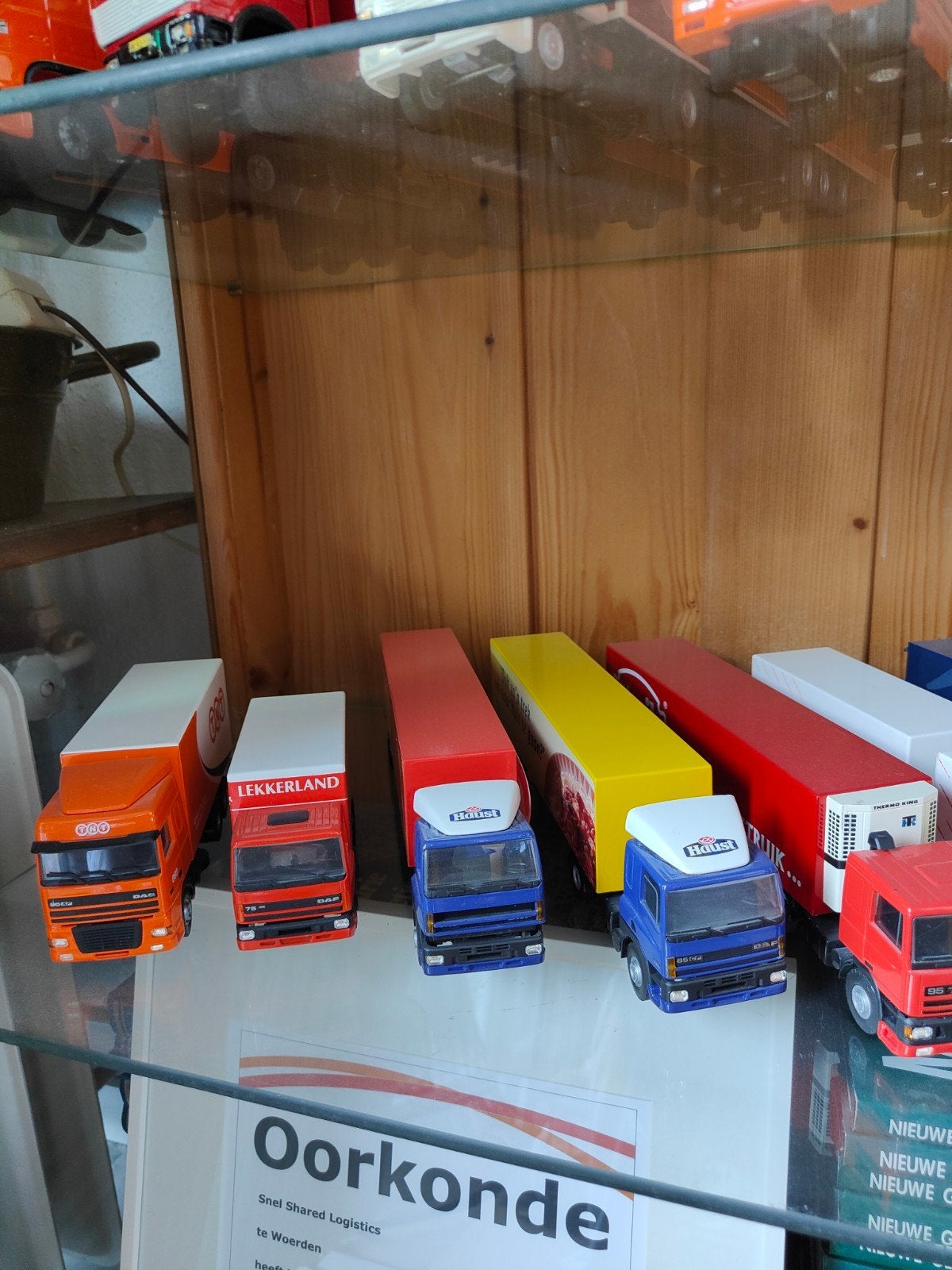 Miniatuur vrachtwagens en meerdere autootjes, Ophalen, Bus of Vrachtwagen