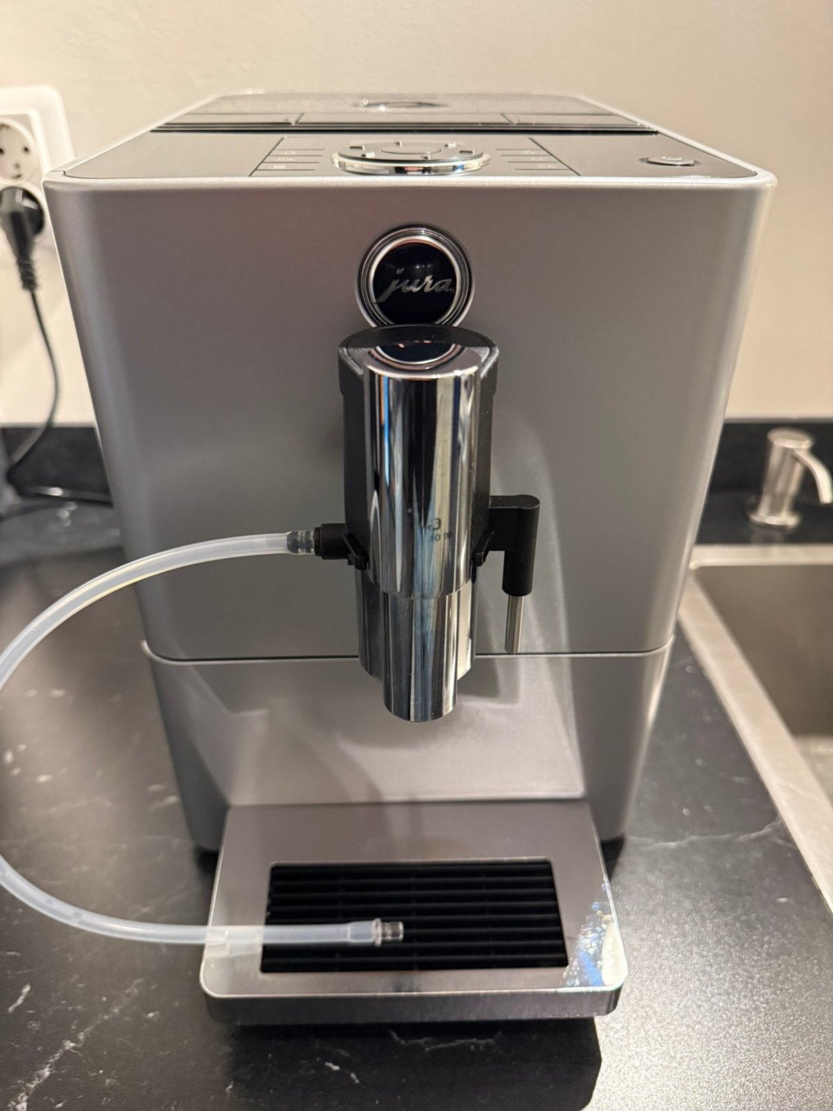 Jura Ena Micro 90 Volautomatische Espressomachine, Ophalen, Espresso apparaat, Zo goed als nieuw, 2 tot 4 kopjes