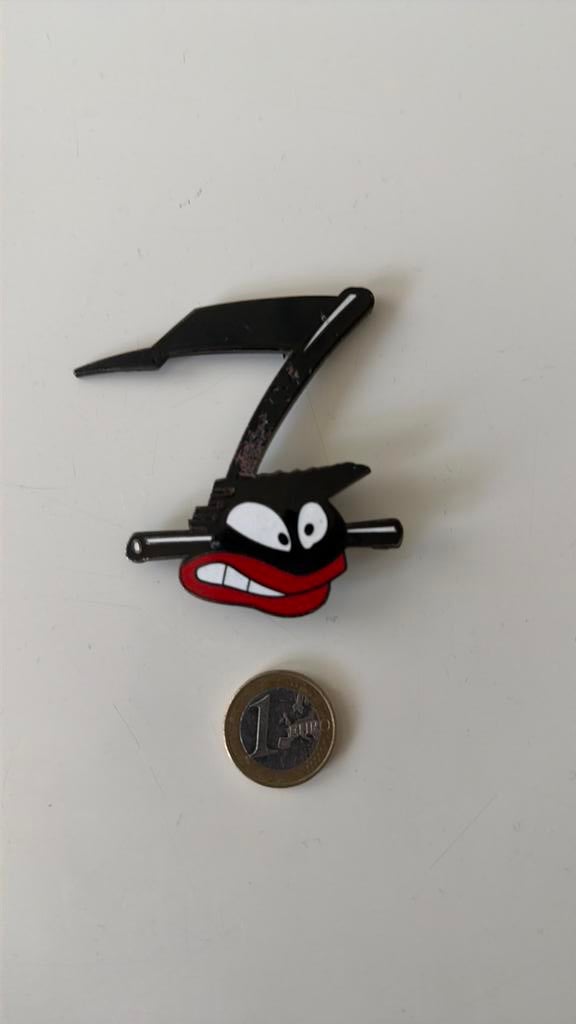 SAGGAY PIN OR BUCKLE GESP CARTOON, Verzamelen, Speldjes, Pins en Buttons, Ophalen of Verzenden, Gebruikt, Figuurtje, Speldje of Pin